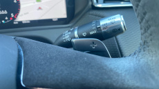 Land Rover Range Rover Velar 3.0 D300 MHEV R-Dynamic SE 5dr Auto Diesel Estate